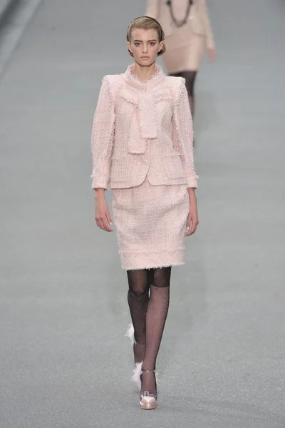 Look 17